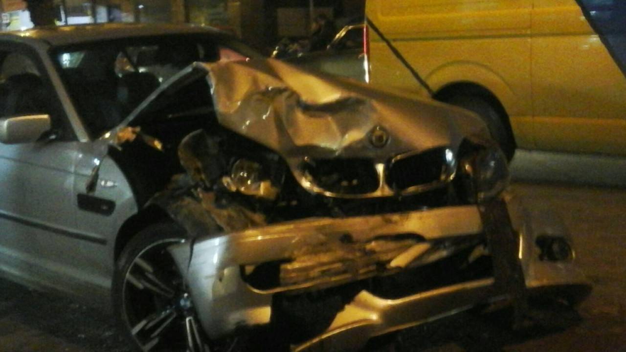 بالصور.. جريحان جراء حادث سير في شارع المصارف