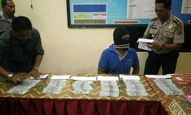 مسؤولون استراليون طالبوا بالتحقيق بقضية دفع الأموال لمهربي اللاجئين