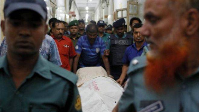 طعن ناشر علماني حتى الموت في بنغلاديش