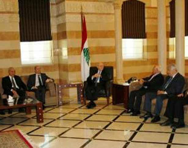 طالب بالحدّ الأدنى من العمل المؤسساتي لوقف التدهور
سلام التقى وفد «اللجان التجاريّة» وأطلع
على خطورة الأوضاع الأقتصاديّة والتجاريّة