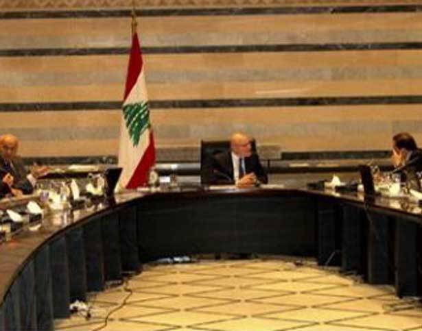 رسائل ديبلوماسية تضع خطا احمر على استقالة الحكومة