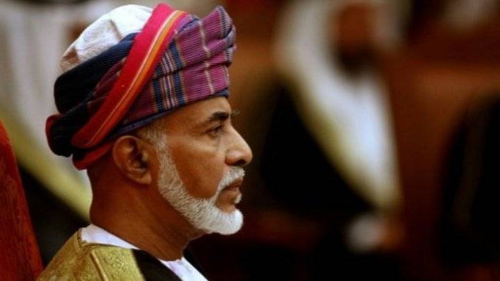 ظهور علني "نادر" للسلطان قابوس منذ عودته من رحلة علاج إلى ألمانيا