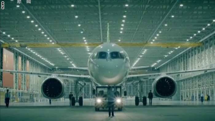 الصين تكشف عن C919 .. أول طائرة سياحية من صناعتها وتحليقها الأول العام المقبل