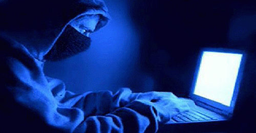لهذا السبب احذروا قبول طلبات الصداقة!