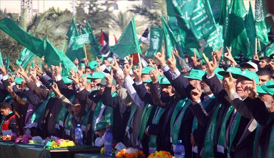 حماس تؤكد تمسكها بالمقاومة المسلحة