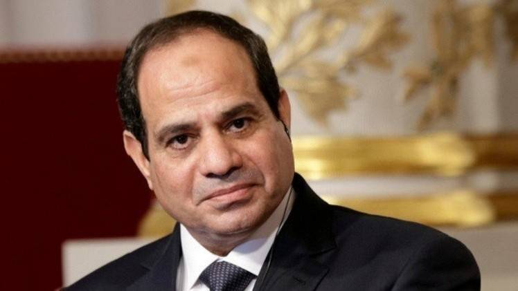 السيسي في مهمة إزالة الضباب بين القاهرة ولندن