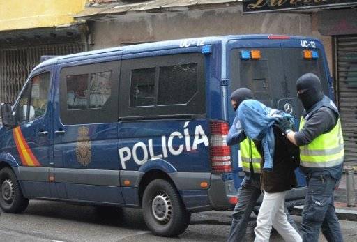 توقيف ثلاثة مغاربة يشتبه في علاقتهم بالجهاديين في اسبانيا