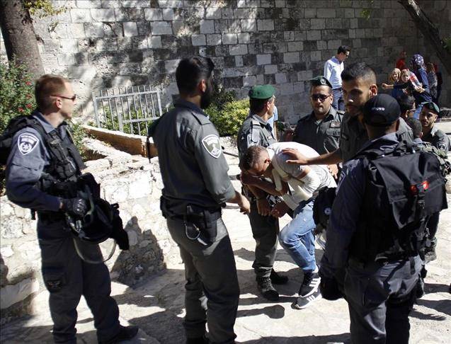 الإحتلال نفذ 800 حالة اعتقال بحق الأطفال الفلسطينيين الشهر الماضي