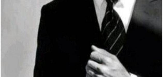 بالصور- فنان مصري  يدخل العناية المركزة وزوجته تخرج بأغرب تصريح!!