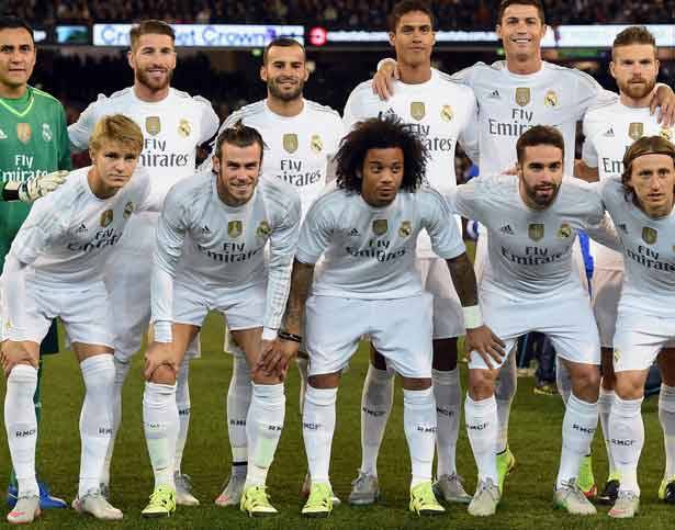 دوري أبطال أوروبا في كرة القدم : ريال مدريد يستضيف باريس سان جرمان إياباً اليوم