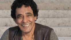 محمد منير يعود الى مصر نهاية الأسبوع الجالي