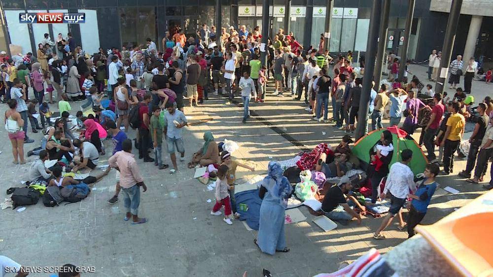 تفكيك 200 شبكة لتهريب البشر
