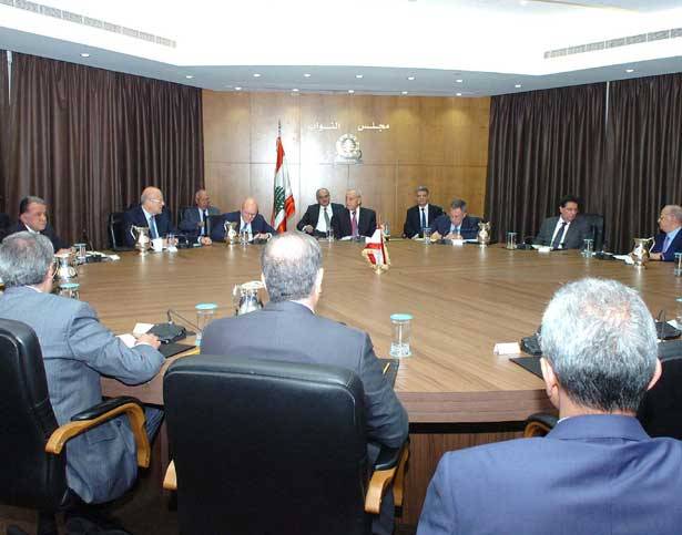 «الديار» تنشر ما دار  على طاولة الحوار
والسجالات بين جنبلاط وإرسلان وحرب وكنعان