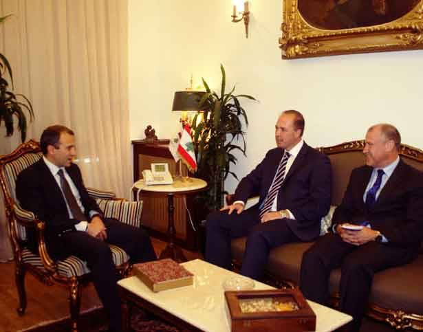 وزير الهجرة الأسترالي
زار باسيل ودرباس