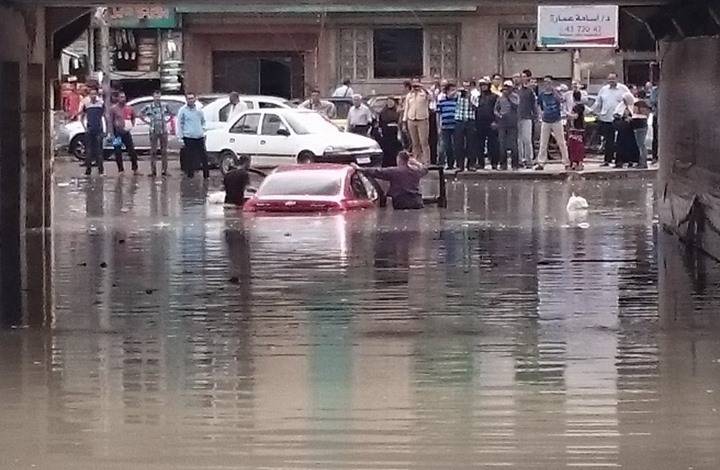 مصر: الحكومة تترك الجيش يغرق وحده في وحل الأمطار