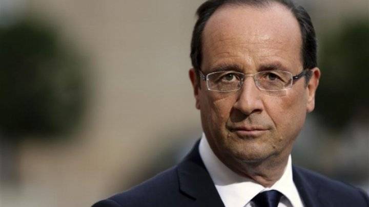 هولاند ترأس إجتماعا مصغرا للدفاع في الاليزيه: الانتقال السياسي هو الحل الوحيد لتسوية النزاع في سوريا