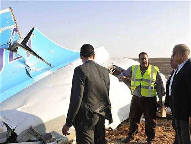 باريس لا تستبعد اي فرضية في تحطم الطائرة الروسية في سيناء