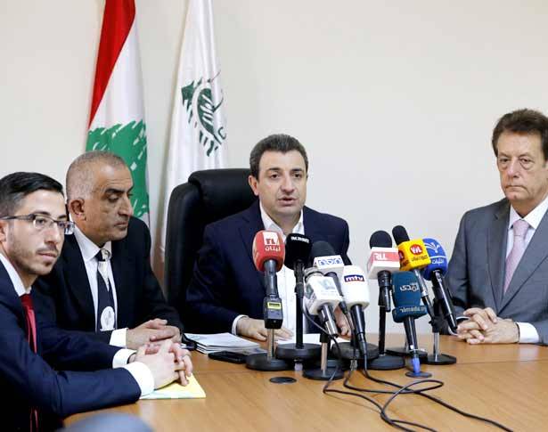 أبو فاعور عقب اجتماعه مع هارون :
اتفقنا على آليّة تعفي المواطن
من التسوّل على أبواب المستشفيات