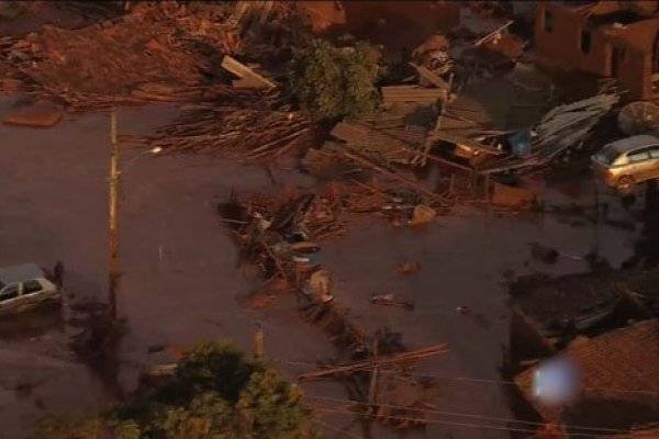 17 قتيلا وعشرات الجرحى إثر انهيار في البرازيل