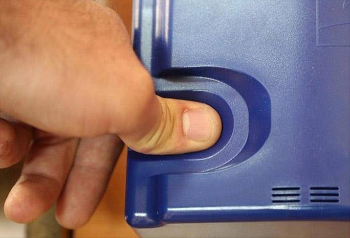 فرنسا تعلق العمل باتفاقية شنغن مؤقتا