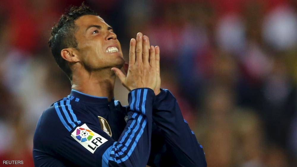 إشبيلية يهزم ريال مدريد ويمنح الصدارة لبرشلونة