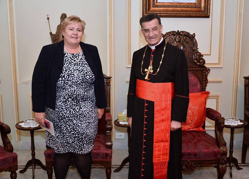 رئيسة وزراء النروج سولبرغ زارت الراعي: من المهم جدا ان نزور اللاجئين