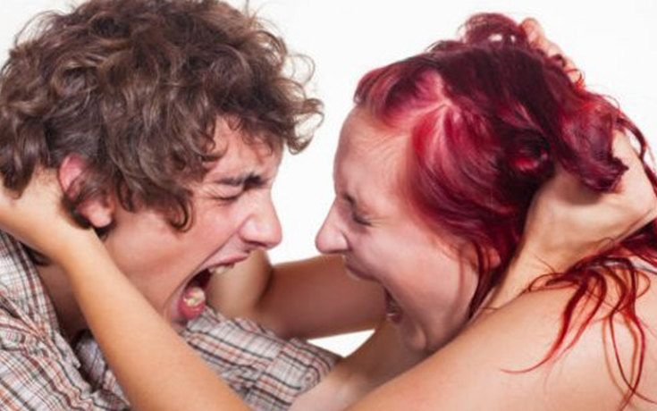 5 مواقف للمرأة المتزوجة تؤدي الى طلاقها !