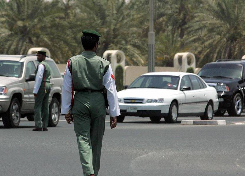 أرادت الانتحار.. فكادت تقتل رجلا سقطت فوقه