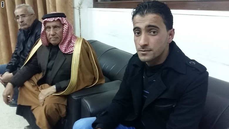 الأردني الدوايمة.. من عامل بمحل للدواجن إلى "بطل شعبي" بعد إنقاذ 6 أطفال من موت محقق