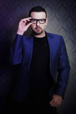 أسطورة تعود بألبوم جديد!!
