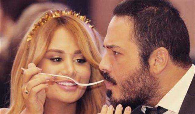 بالصورة.. هكذا استقبل رامي عياش خبر حمل زوجته بصبي
