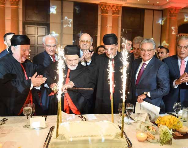 العشاء السنوي التاسع لمؤسسة البطريرك صفير
الراعي حذّر في قداس الأحد من «خطر مالي داهم» :
للتقيّد بالدستور ولتكن الأولويّة انتخاب رئيس للجمهوريّة