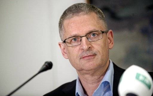لما استقال ناشر الرسوم الكاريكاتورية المسيئة للنبي محمد في الدنمارك؟