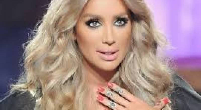 كم عدد السيارات لـ مايا دياب