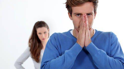 7 أسباب وراء فقدان الرجل رغبته في زوجته