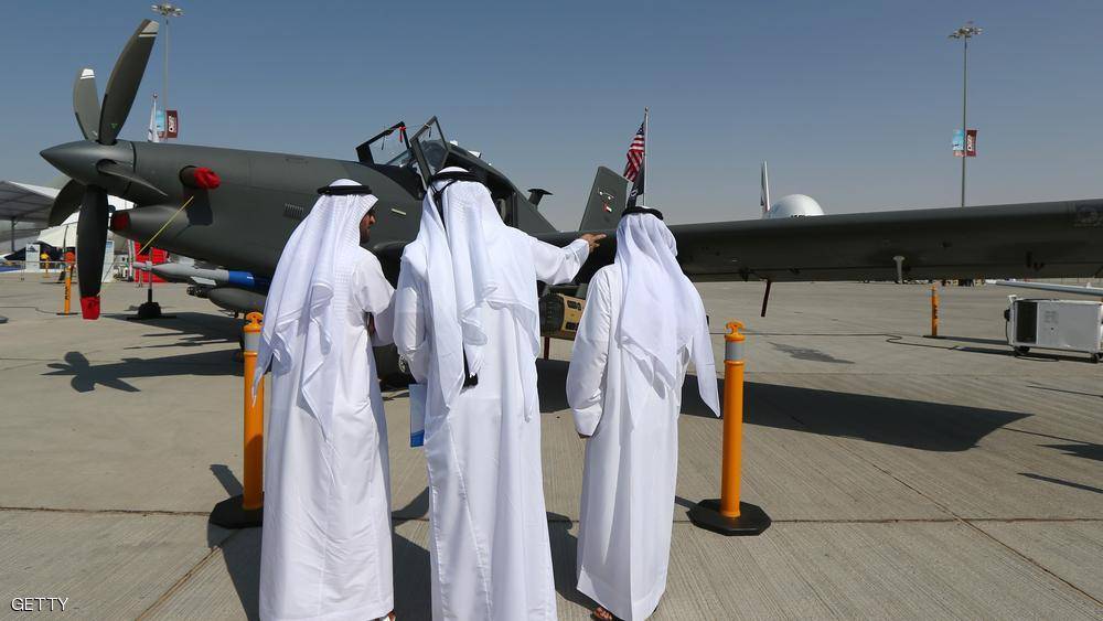 الإمارات تشتري 3 طائرات "إيه دبليو 609"