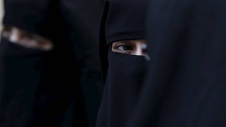 لوكسمبورغ تقر بحق المسلمات في ارتداء النقاب