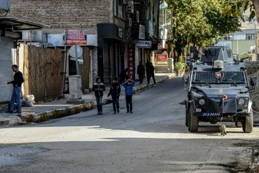مقتل ثلاثة جنود اتراك و11 متمردا كرديا في اشتباكات بتركيا
