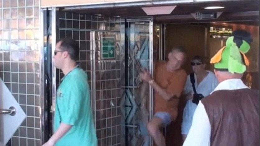 بالفيديو: تعويض بقيمة 21 مليون دولار لهذا الرجل