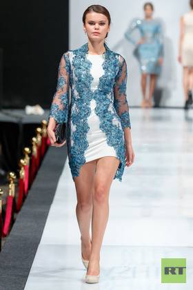 فيرا دوموكوش في اسبوع الموضة Estet Fashion Week في موسكو