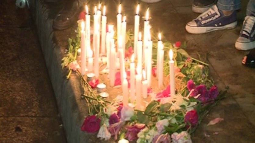 شموع وصلاة مكان وقوع التفجير في برج البراجنة