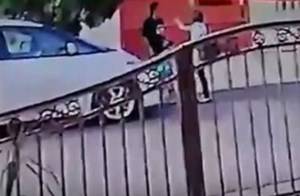 فيديو مرعب .. لحظة اختطاف طفل أمام  والدته