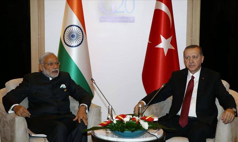أردوغان يلتقي رئيس الوزراء الهندي على هامش قمة العشرين