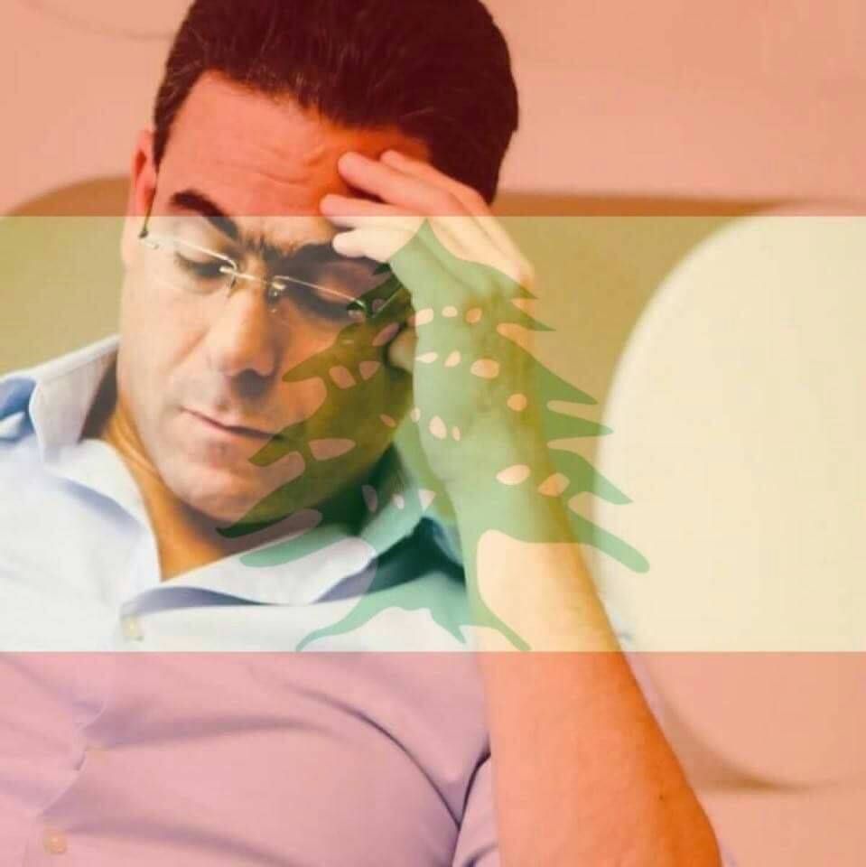 مع من متضامن فرنسا او لبنان؟ نقولا صحناوي يرفع علم لبنان عبر فيسبوك!