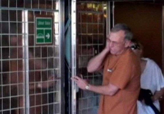 صدق او لا تصدق- رجل يحصل على  21 مليون دولار مقابل...!؟ فيديو