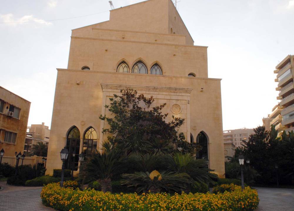 طاولة الحوار غداً في عين التينة بدلاً من ساحة النجمة