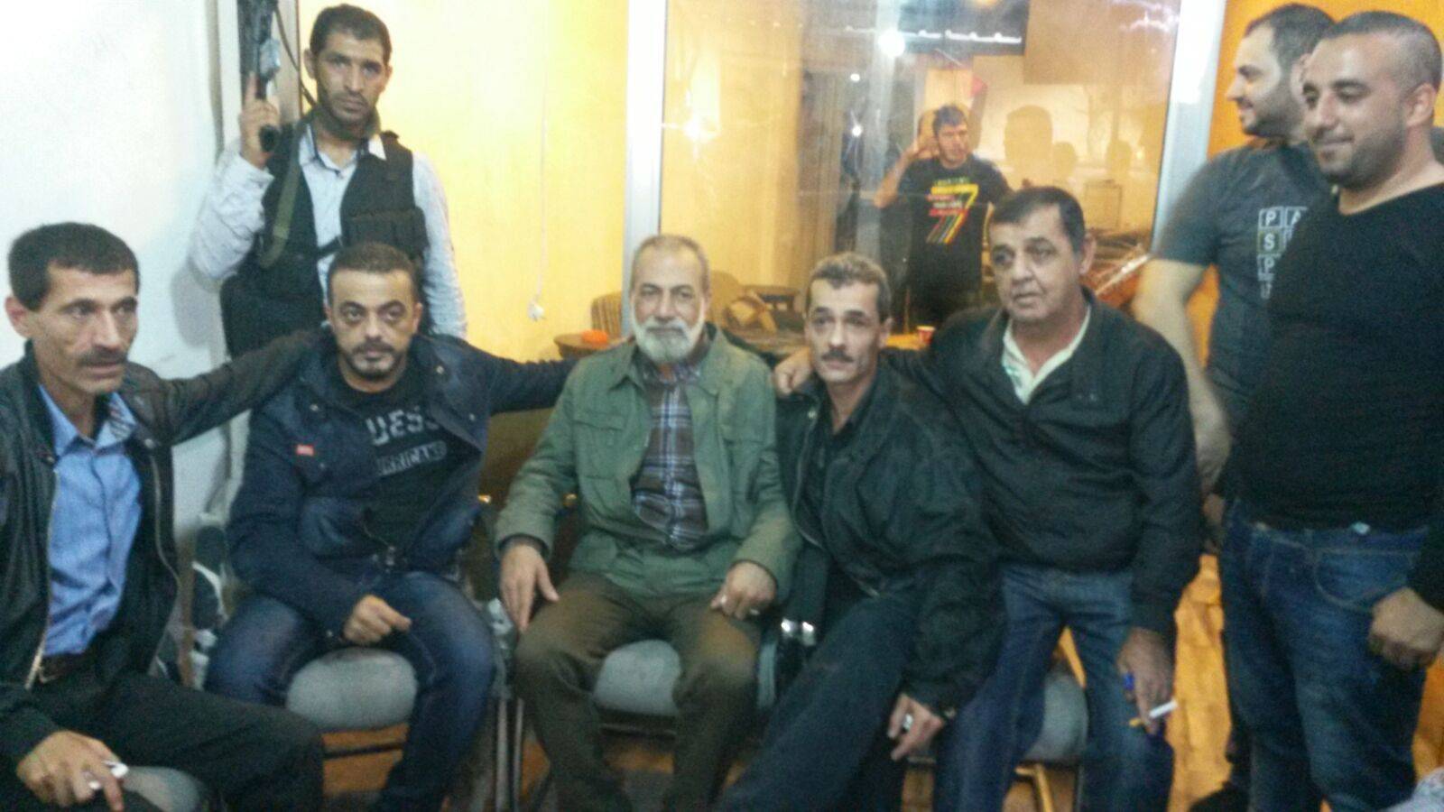 جولة للمقدح في مخيمي برج البراجنة وشاتيلا لتعزيز الأمن