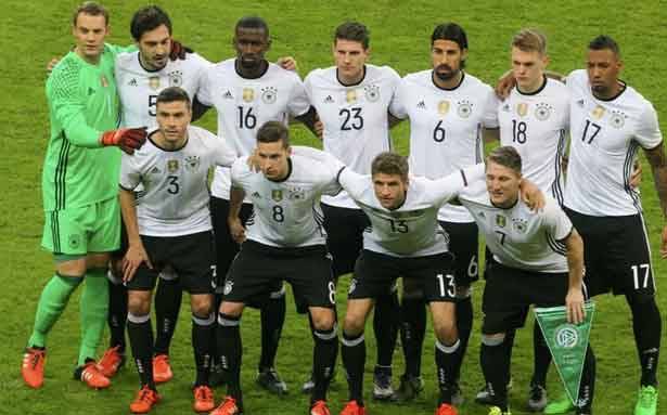 ألمانيا تستضيف هولندا ودياً اليوم وبواتينغ وشفاينشتايغر يرويان تفاصيل ليلة باريس المرعبة