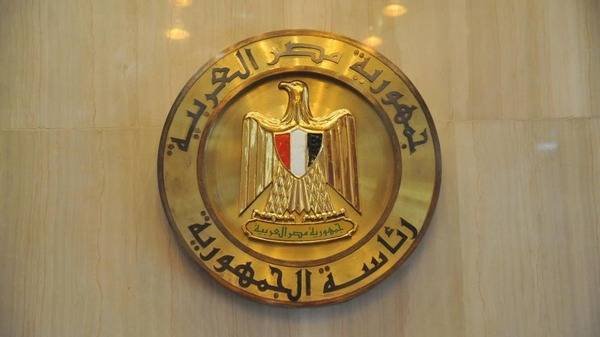 الرئاسة المصرية: السيسي وبوتين اتفقا في اتصال هاتفي على ضرورة تعزيز التعاون الدولي في مكافحة الإرهاب