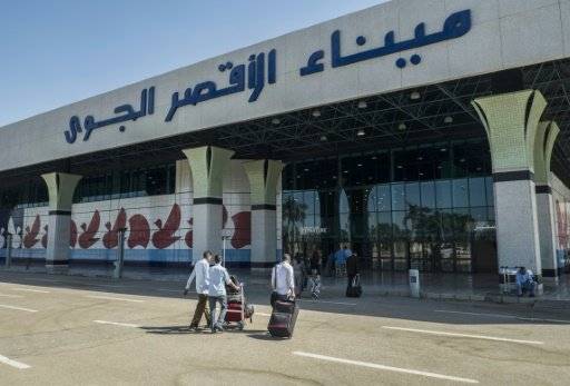 مصر تعزز اجراءات الامن في مطاراتها وتنفي التوصل لاسباب سقوط الطائرة الروسية